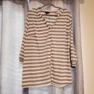 White with black stripe button front top 26/28
